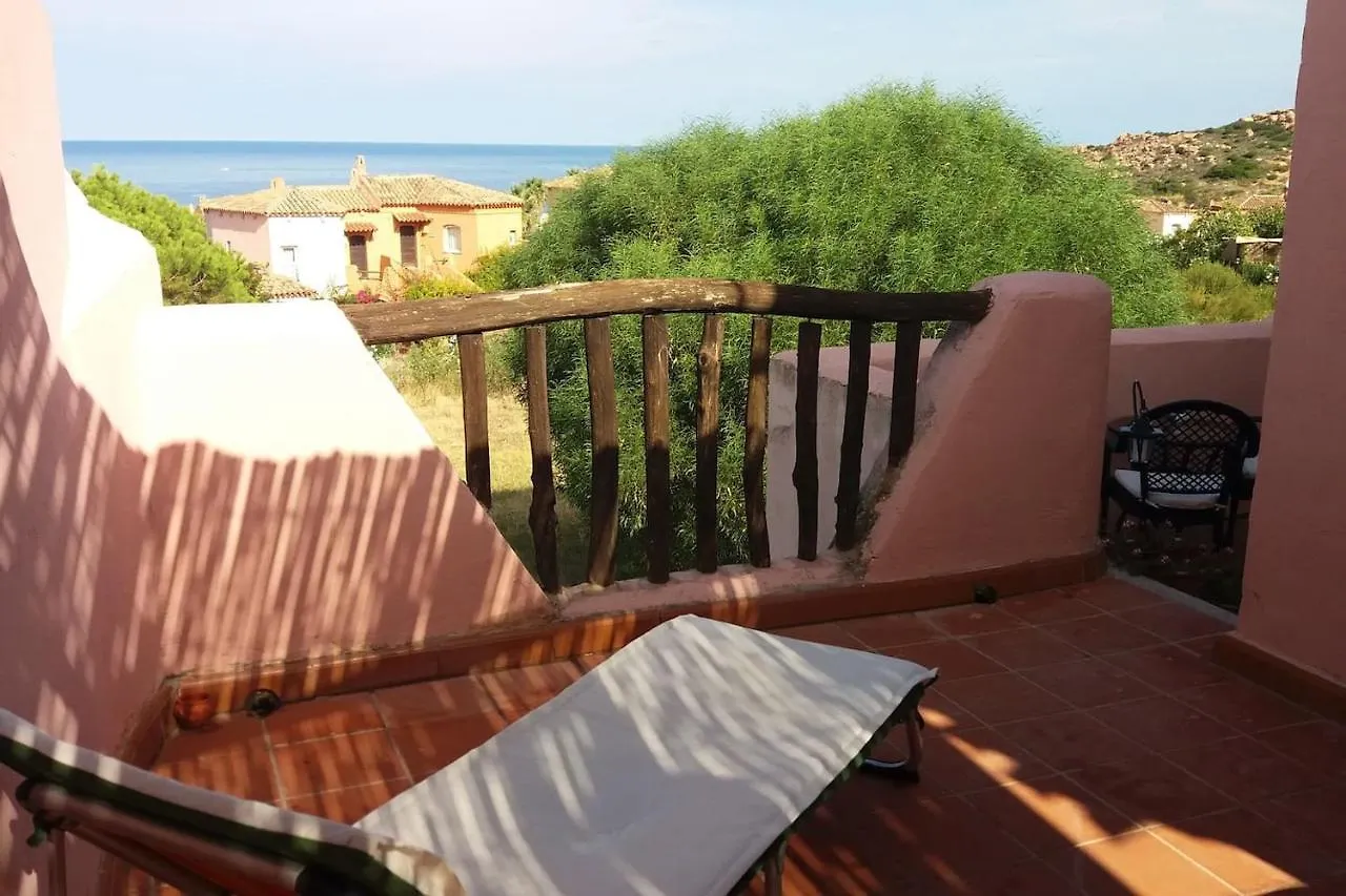 Un Angolo Di Paradiso A Pochi Passi Dal Mare Nel Villaggio Calarossa Isola Rossa  0*, Isola Rossa (Sassari) Włochy