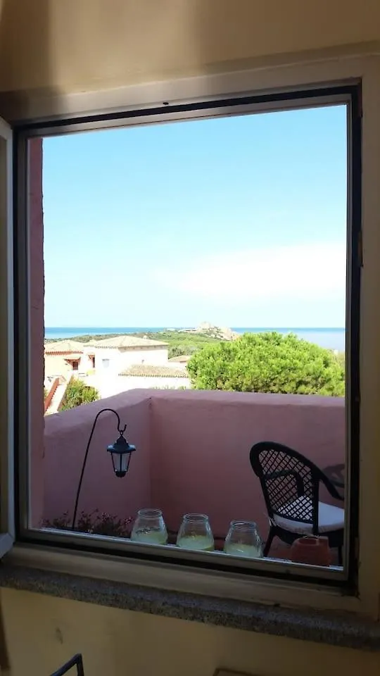 Un Angolo Di Paradiso A Pochi Passi Dal Mare Nel Villaggio Calarossa Isola Rossa  Isola Rossa (Sassari)